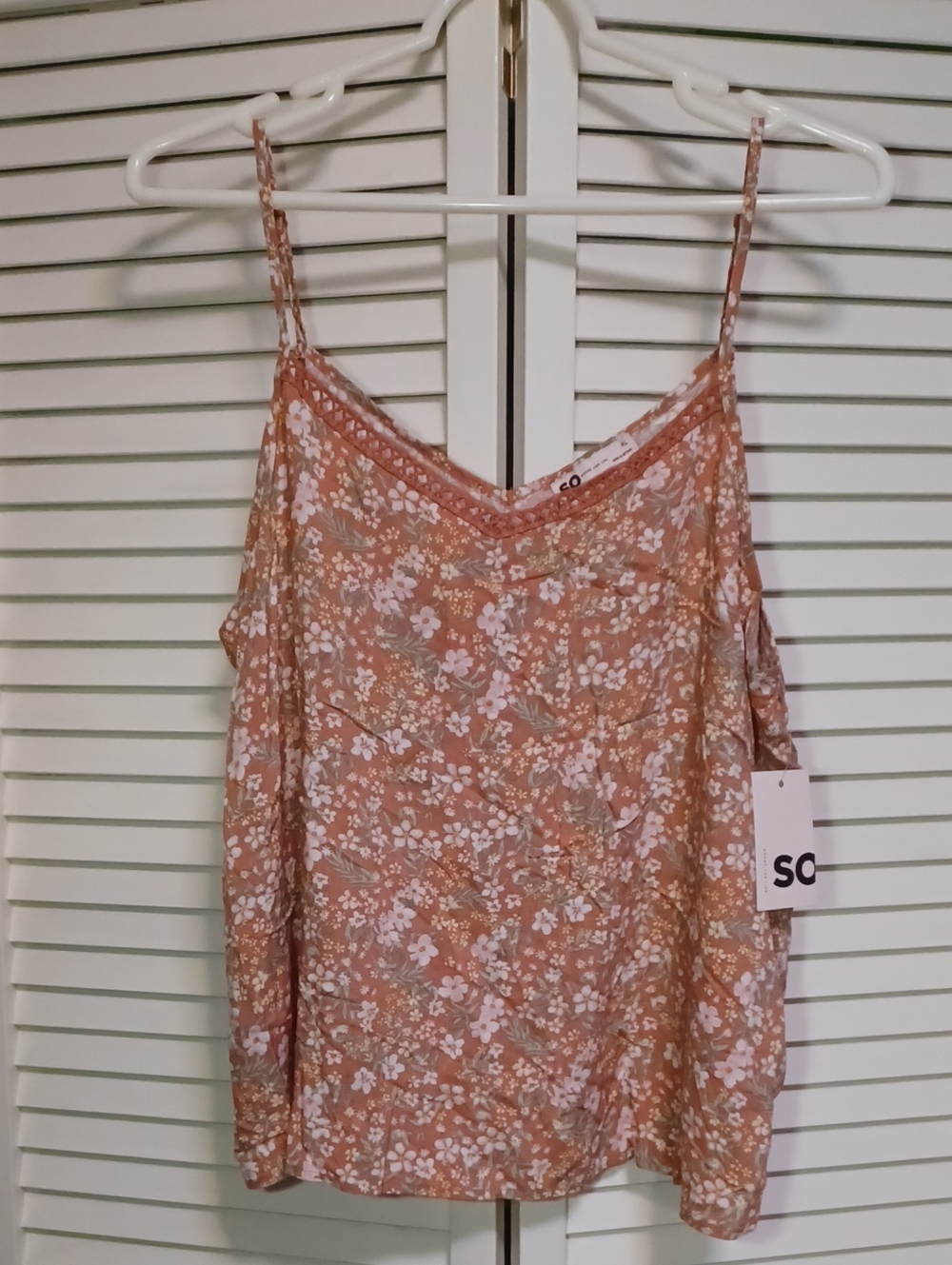 Lace Trim Layered Tank Top. Size XL.